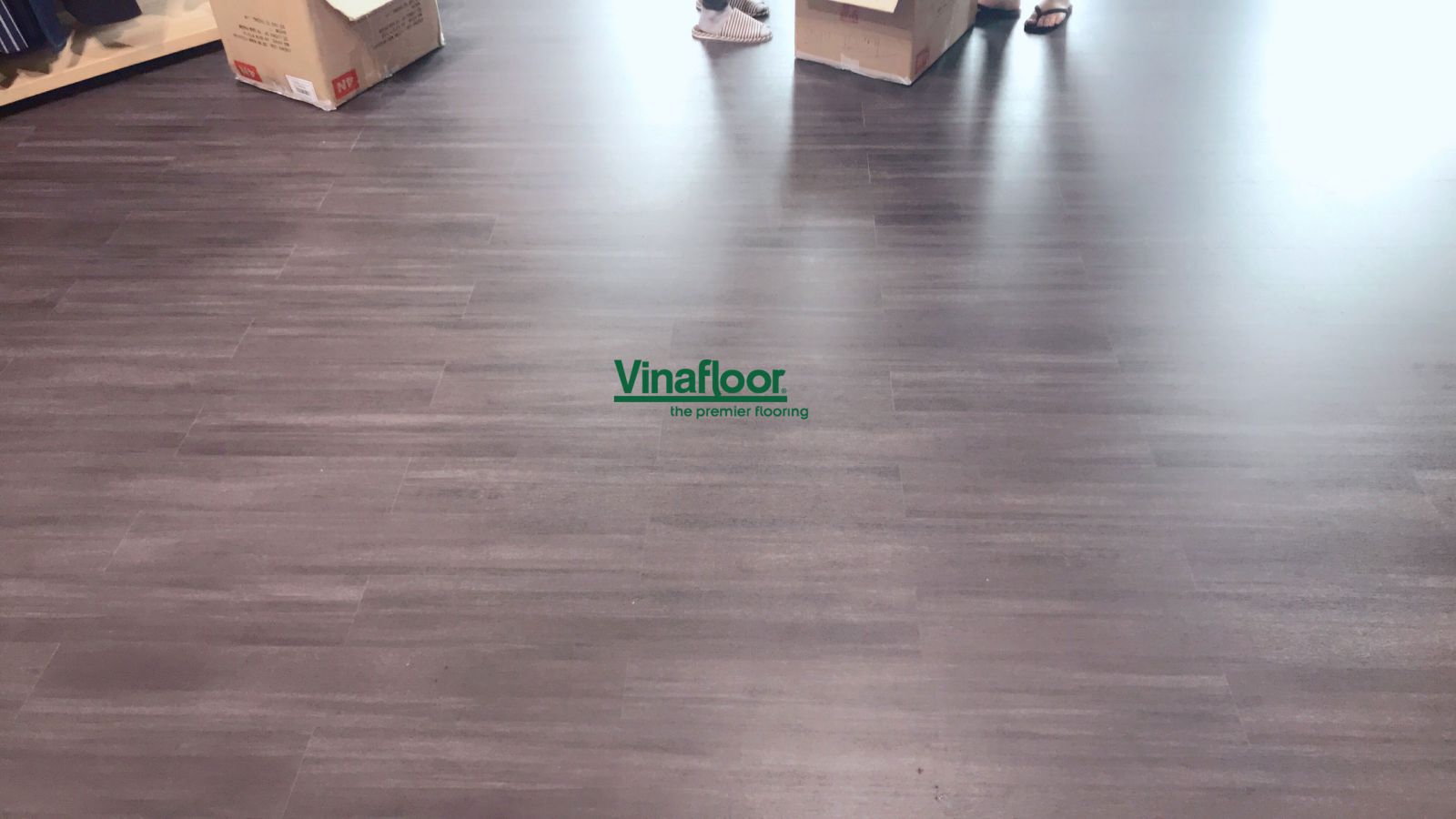 công trình sàn nhựa giả gỗ spc32 công ty trang trí Việt
